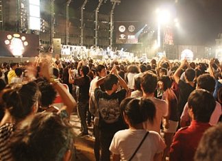 More than 400,000 rocked out, chowed down and shopped ‘til they dropped as Pattaya’s beachfront transformed into a giant street party for the Pattaya International Music Festival.